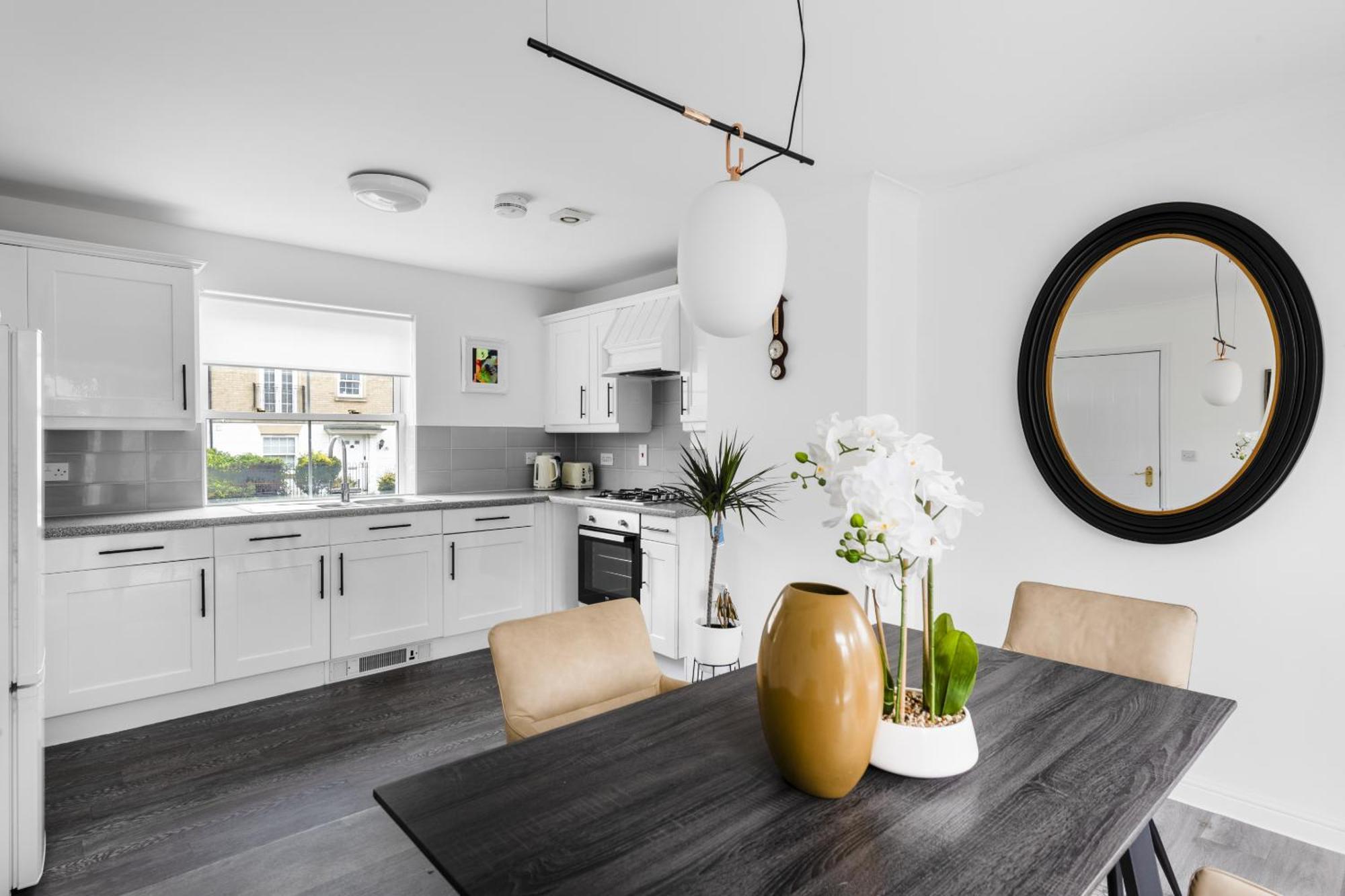 Luxurious 3 Bed House With Free Parking, Close To The Train Station & Town 브레인트리 외부 사진